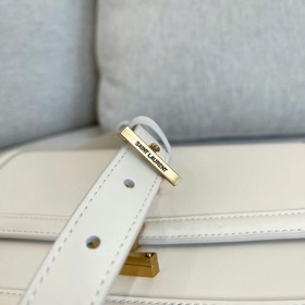 YSL Кожаная сумка через плечо, модель 634305 Изготовлена из высок