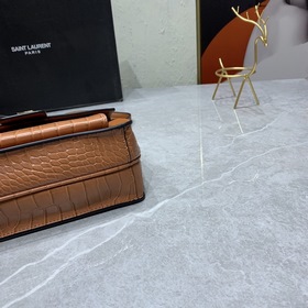 Saint Laurent Paris YSL Saint Laurent Классическая модель Номер м
