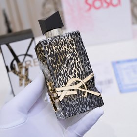 Название бренда： Saint Laurent/YSL YSL / Легкость Упаковка товара