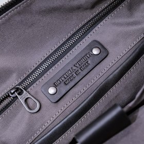 BV - новейшая модель мужской портфеля Изготовлена из кожи высшего