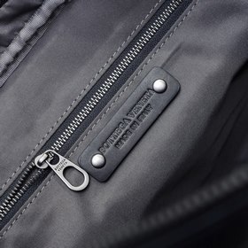 BV - новейшая модель мужской портфеля Изготовлена из кожи высшего