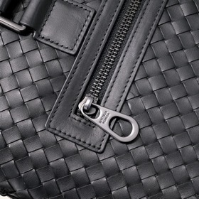 BV - новейшая модель мужской портфеля Изготовлена из кожи высшего