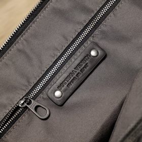 BV - новейшая модель мужской портфеля Изготовлена из кожи высшего