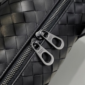 BV - новейшая модель мужской портфеля Изготовлена из кожи высшего
