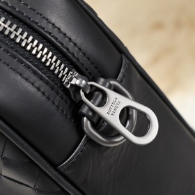 BV - новейшая модель мужской портфеля Изготовлена из кожи высшего