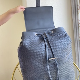 BV Bottega Veneta Двухплечевая сумка из вощеной кожи, артикул： VS