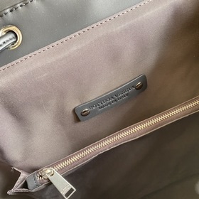BV Bottega Veneta Двухплечевая сумка из вощеной кожи, артикул： VS