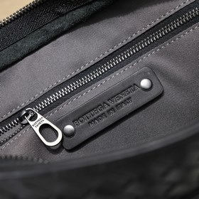 BV - Новая мужская сумка через плечо Изготовлена из кожи высшего 