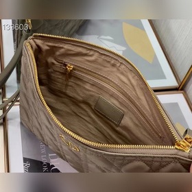 Dior caro Daily сумка-клатч, модель M3399420 Размер： 30x21,5 см