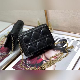 Lady Dior Nano клатч Клатч Dior Nano — это элегантный и модный ак