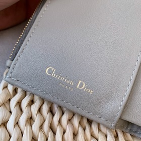 Короткий кожаный кошелек Dior с тремя складками, модель S2162 . Э