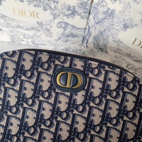 Dior клатч, большой размер Артикул： S5416CTZQ_M928 Эта косметичк