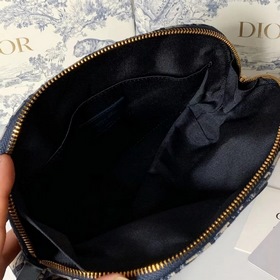 Dior клатч, большой размер Артикул： S5416CTZQ_M928 Эта косметичк
