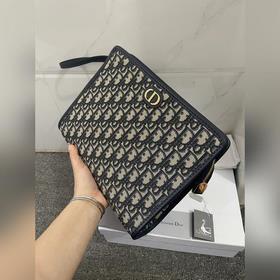 Сумка Dior Oblique из канваса Размеры： 26 × 19,5 × 7 см
