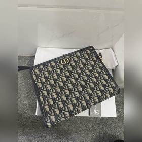 Сумка Dior Oblique из канваса Размеры： 26 × 19,5 × 7 см