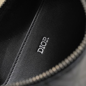 Мужская сумка Dior, модель D8001 Эта сумка-клатч является одним 