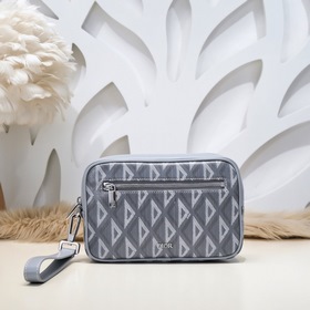 Мужская сумка Dior, модель D8008 Эта сумка Dior Lingot является