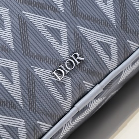 Мужская сумка Dior, модель D8008 Эта сумка Dior Lingot является