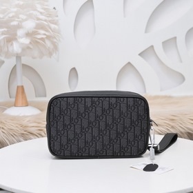 Dior - Новая модель сумки/косметички Dior, модель D126-5 Изготов
