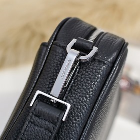 Dior - Новая мужская сумка модели 19015-3 Изготовлена из импортн