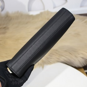 Dior-Dior Ручная сумка Модель 131-5 Изготовлена из черной кожи т