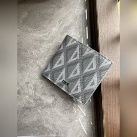 Кожаный бумажник Dior для мужчин, модель № 027 изготовлен из глад