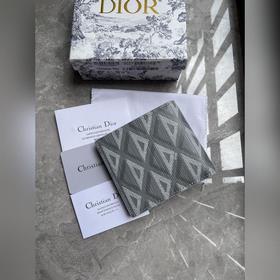 Кожаный бумажник Dior для мужчин, модель № 027 изготовлен из глад
