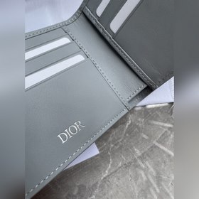 Кожаный бумажник Dior для мужчин, модель № 027 изготовлен из глад