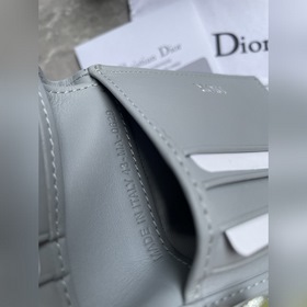 Кожаный бумажник Dior для мужчин, модель № 027 изготовлен из глад