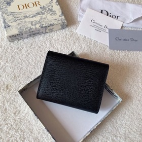 Кожаный кошелек Dior с тремя складками, модель S5613 Эта сумка им