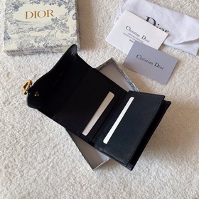 Кожаный кошелек Dior с тремя складками, модель S5613 Эта сумка им