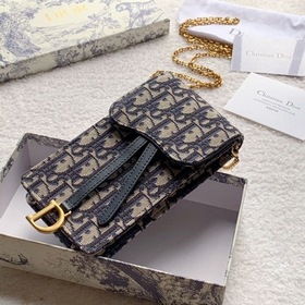 Новая модель сумки для мобильного телефона от Dior, артикул S5641