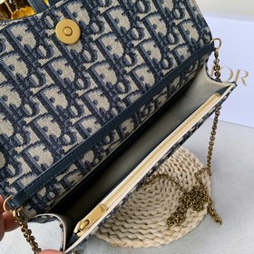 Dior Новая модель сумкиз синей парусины с цепочкой, модель 2042. 