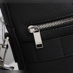 DIOR Мужской портфель Модель： 1ESSH188UMJ Эта сумка Safari отли