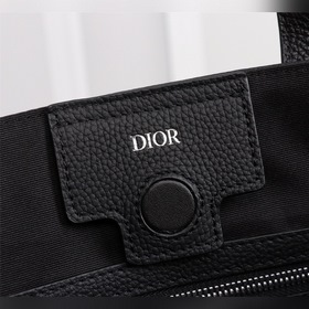 Сумка DIOR Saddle Модель： 1ADSH175YMJ_H00N Эта сумка-седло с модн