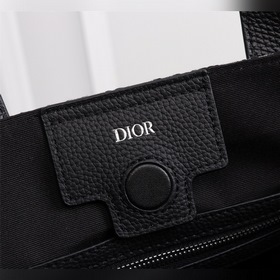 Сумка DIOR Saddle Модель： 1ADSH175YMJ_H00N Эта сумка-седло с модн