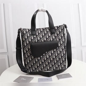 DIOR Модель： 1ADSH175YMJ_H00N Мужская сумка Эта сумка-седло с мо