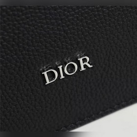 Сумка DIOR Safari Модель： 1ESSH187UM Эта сумка Safari отличается