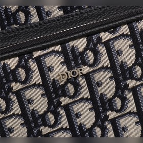Сумка-рюкзак DIOR Вдохновленный сумкой Rider, этот рюкзак отличае