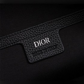Сумка-рюкзак DIOR Вдохновленный сумкой Rider, этот рюкзак отличае