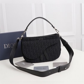 Мужская сумка через плечо DIOR Эта сумка через плечо в бежевом и