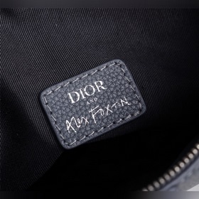 DIOR «Christian Dior Atelier» сумка-седло/сумка на грудь Модель：