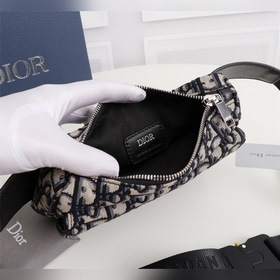 DIOR Поясная сумка-седло Модель： 1ADPO223YKY_H27E Эта сумка-поясн