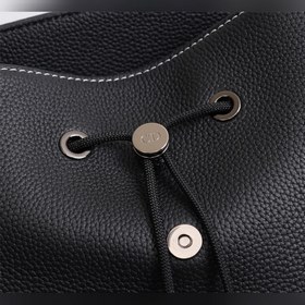 Сумка-рюкзак DIOR Saddle Модель： 1ADBA161 Этот рюкзак-седло имее