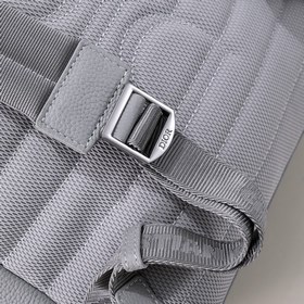 Dior - Новый мужской рюкзак Рюкзак Rider имеет лаконичный силуэт