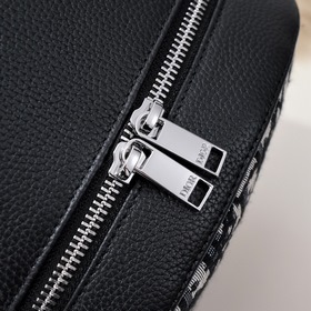 Dior - Новый мужской рюкзак Этот рюкзак является новинкой этого с