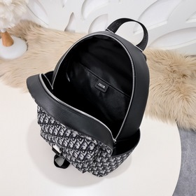 Dior - Новый мужской рюкзак Этот рюкзак является новинкой этого с