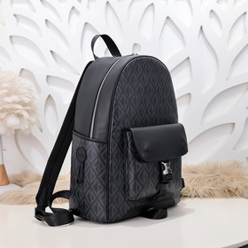 Dior - Новый мужской рюкзак 520 Этот рюкзак — новая модель этого