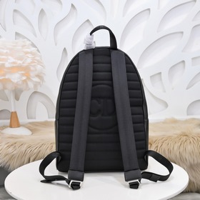 Рюкзак Dior, модель 088-H03E Изготовлен из кожи с изящным черным