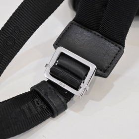 Рюкзак Dior, модель 088-H03E Изготовлен из кожи с изящным черным 